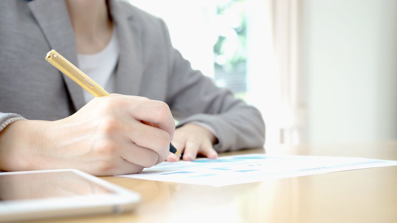 派遣社員が失業保険を受け取る際の手続きの流れ